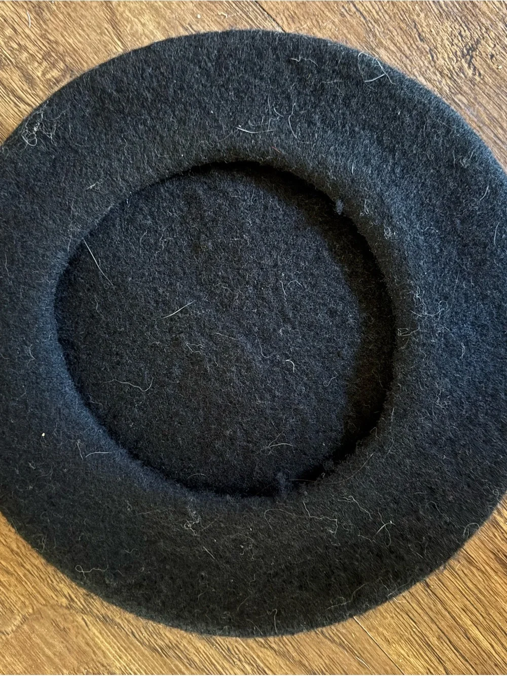 Vintage Classic Black Wool Beret - Picture 4 of 6